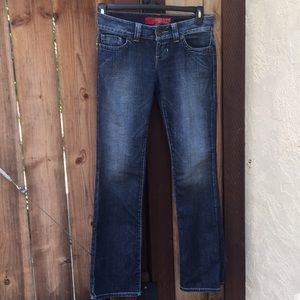 EUC GUESS jeans Daredevil boot cut size 28